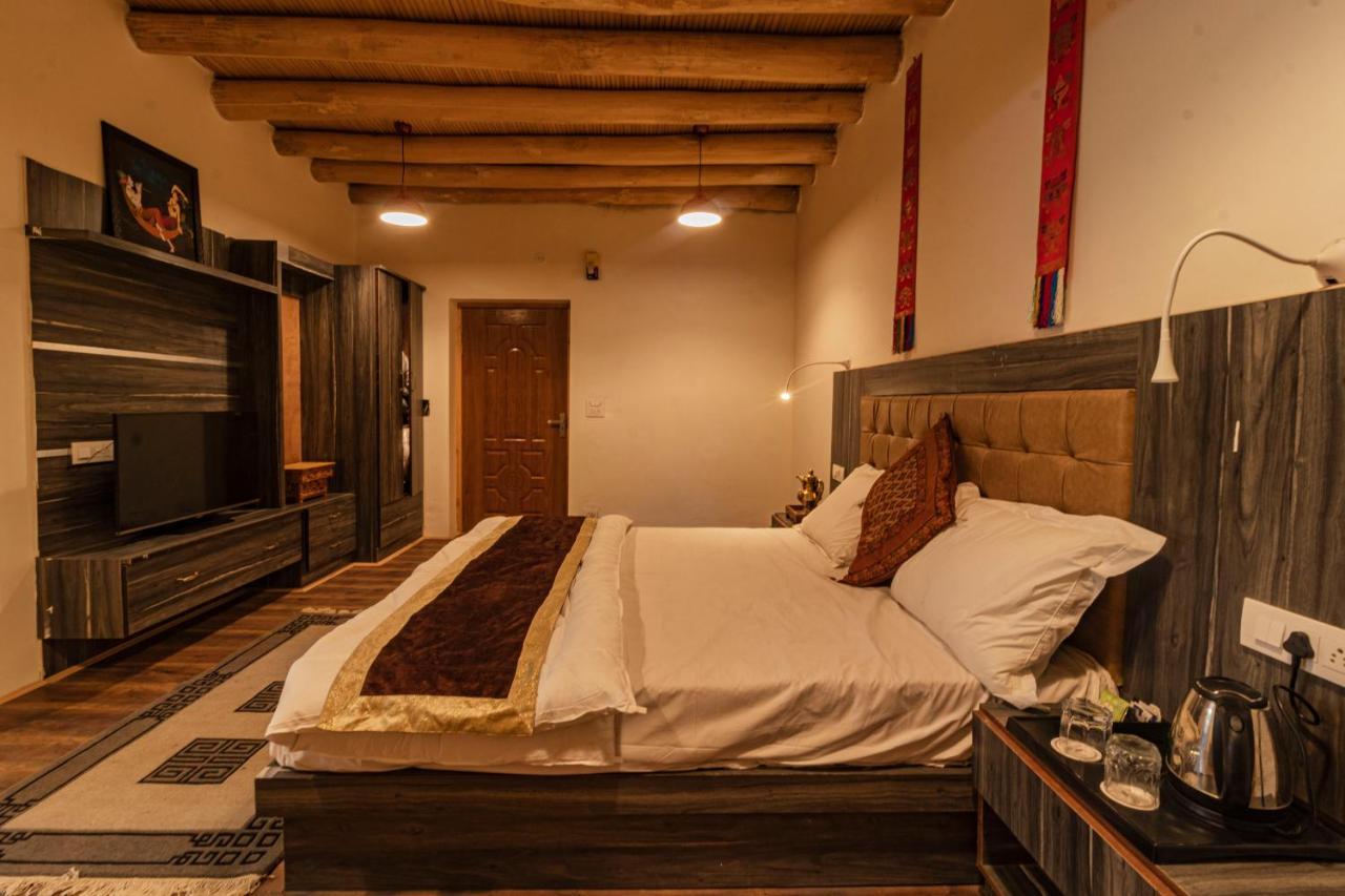 Sindhu Residency Hotell She Exteriör bild