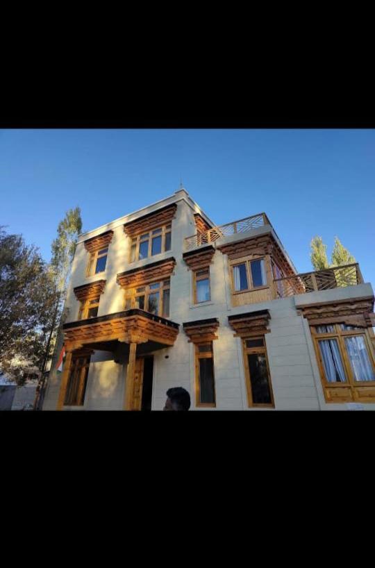 Sindhu Residency Hotell She Exteriör bild